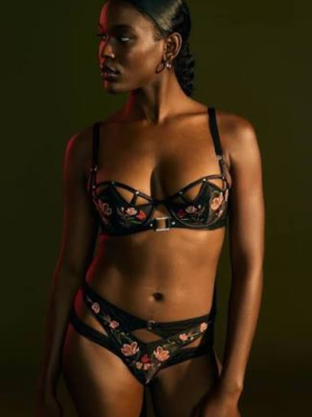 Thistle and Spire Persephone Bra (Large) and Panty (Medium) Set